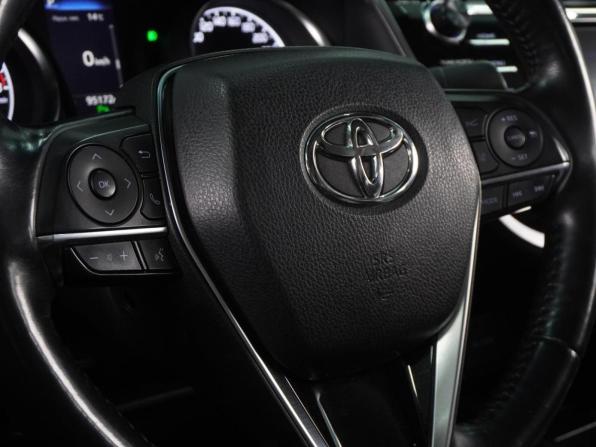 Toyota Camry VIII (XV70) с пробегом 2019 года, цена 2 915 000 рублей, 95172 км, седан, Автокод Объявления