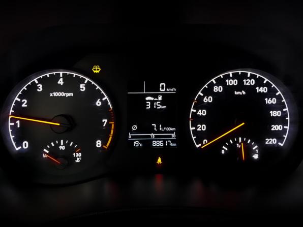 Hyundai Solaris II с пробегом 2020 года, цена 1 300 000 рублей, 88620 км, седан, Автокод Объявления