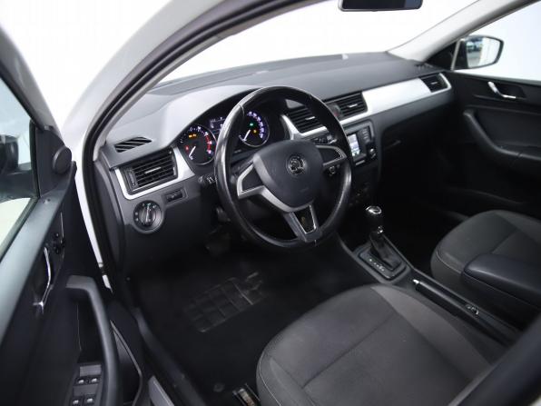 Skoda Rapid I с пробегом 2016 года, цена 950 000 рублей, 147582 км, лифтбек, Автокод Объявления