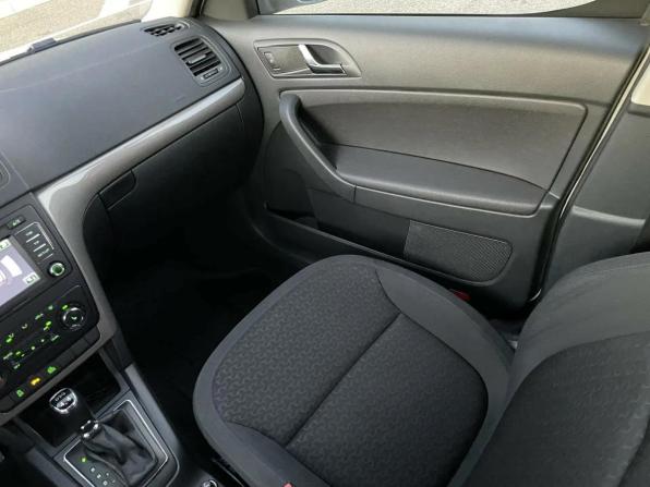 Skoda Yeti I Рестайлинг с пробегом 2014 года, цена 1 300 000 рублей, 184900 км, внедорожник, Автокод Объявления