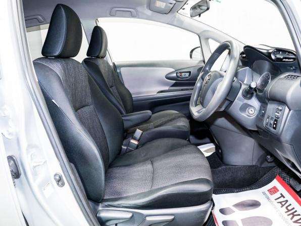 Toyota Wish II с пробегом 2009 года, цена 1 245 000 рублей, 161320 км, минивэн, Автокод Объявления