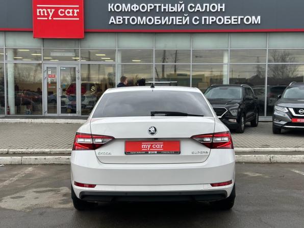 Skoda Superb III с пробегом 2017 года, цена 1 890 000 рублей, 220000 км, лифтбек, Автокод Объявления