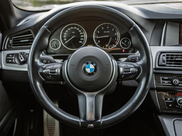 BMW 5 серии VI (F10/F11/F07) Рестайлинг с пробегом 2013 года, цена 1 798 000 рублей, 198070 км, седан, Автокод Объявления