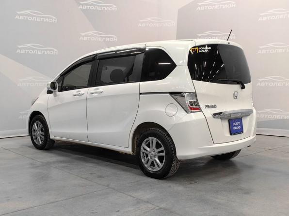 Honda Freed I Рестайлинг с пробегом 2013 года, цена 1 399 000 рублей, 62572 км, компактвэн, Автокод Объявления