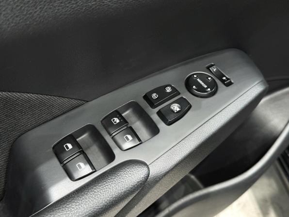 Hyundai Solaris II с пробегом 2019 года, цена 1 260 000 рублей, 162664 км, седан, Автокод Объявления