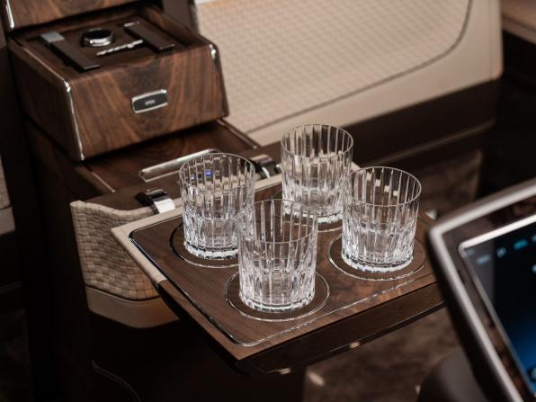 Mercedes-Benz V-Класс III (W447) Рестайлинг 2 с пробегом 2025 года, цена 46 500 000 рублей, 25 км, минивэн, Автокод Объявления