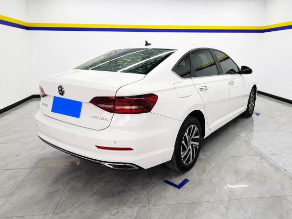 Volkswagen Lavida III Рестайлинг с пробегом 2023 года, цена 1 800 000 рублей, 33000 км, седан, Автокод Объявления