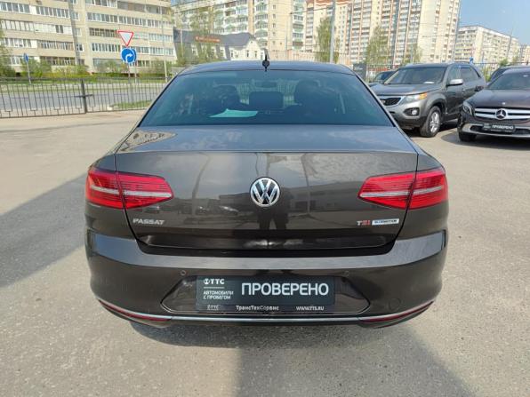 Volkswagen Passat B8 с пробегом 2017 года, цена 1 720 000 рублей, 152476 км, седан, Автокод Объявления