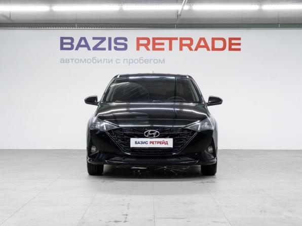 Hyundai Solaris II Рестайлинг с пробегом 2022 года, цена 1 680 000 рублей, 120537 км, седан, Автокод Объявления