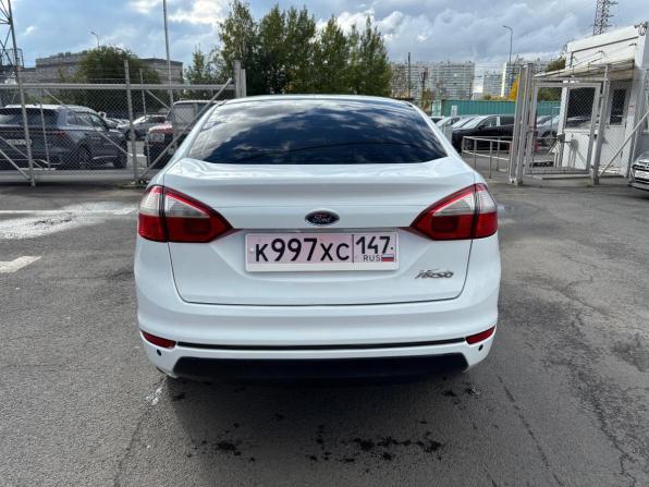 Ford Fiesta Mk6 Рестайлинг с пробегом 2015 года, цена 629 000 рублей, 223000 км, седан, Автокод Объявления