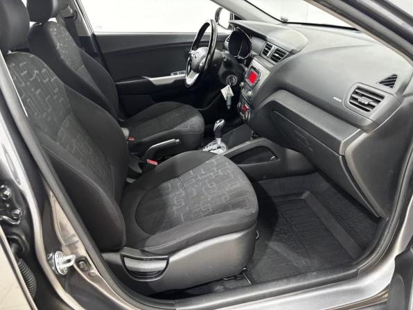 Kia Rio III с пробегом 2013 года, цена 940 000 рублей, 115125 км, хэтчбек, Автокод Объявления