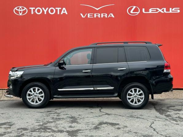 Toyota Land Cruiser 200 Series Рестайлинг 2 с пробегом 2018 года, цена 5 850 000 рублей, 211040 км, внедорожник, Автокод Объявления