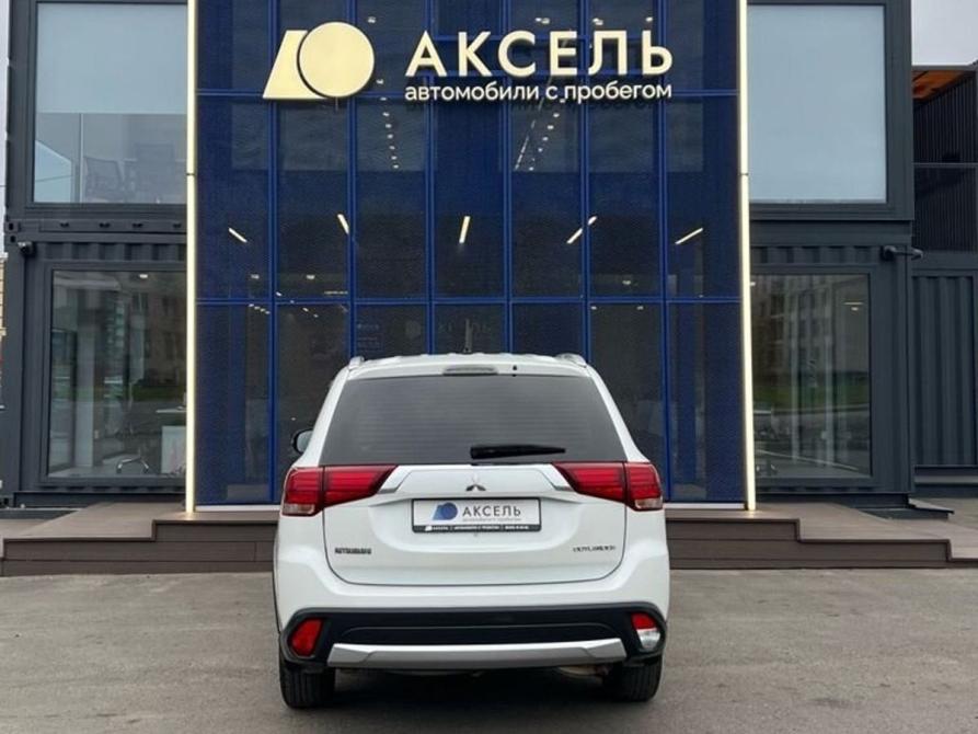 Mitsubishi Outlander III Рестайлинг Архангельск  - изображение 6