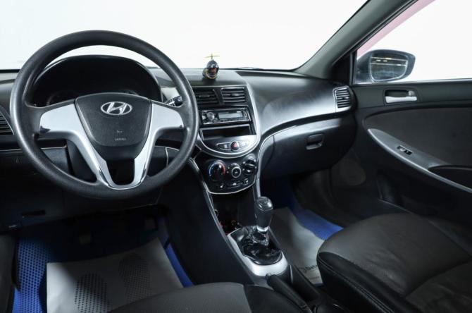 Hyundai Solaris I с пробегом 2011 года, цена 949 000 рублей, 197000 км, седан, Автокод Объявления