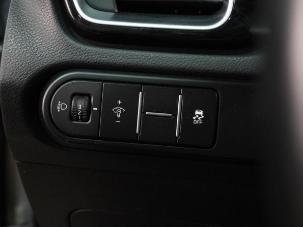 Kia Ceed III с пробегом 2019 года, цена 1 599 000 рублей, 124102 км, хэтчбек, Автокод Объявления