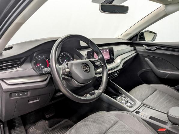 Skoda Octavia IV (A8) с пробегом 2020 года, цена 2 025 000 рублей, 113618 км, лифтбек, Автокод Объявления
