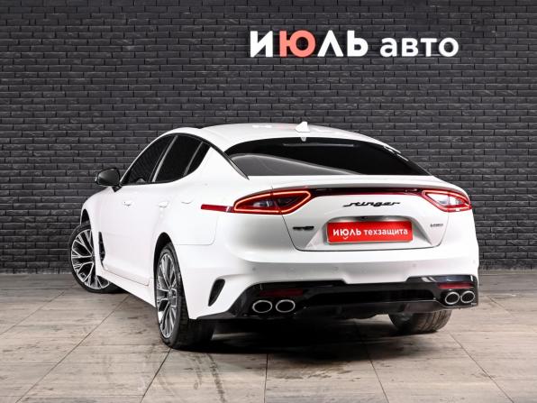 Kia Stinger I с пробегом 2018 года, цена 2 580 000 рублей, 139576 км, лифтбек, Автокод Объявления