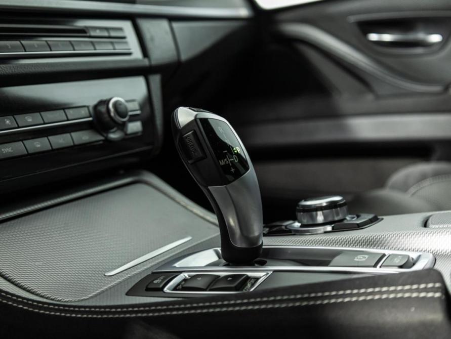 BMW 5 серии VI (F10/F11/F07) Рестайлинг Санкт-Петербург  - изображение 19