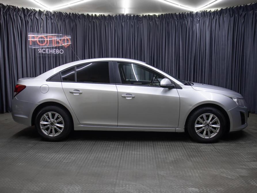 Chevrolet Cruze I Рестайлинг Москва  - изображение 4