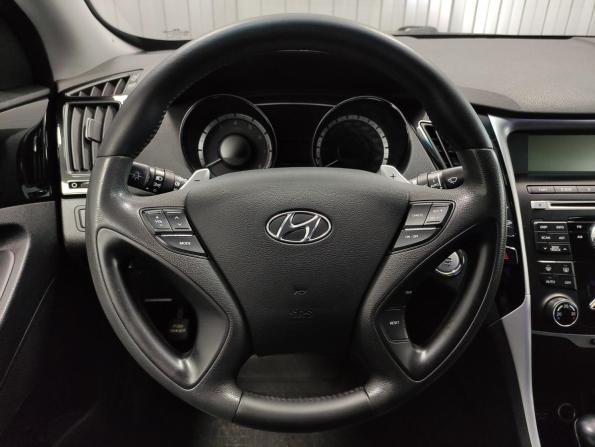 Hyundai Sonata VI (YF) с пробегом 2011 года, цена 1 299 000 рублей, 158500 км, седан, Автокод Объявления