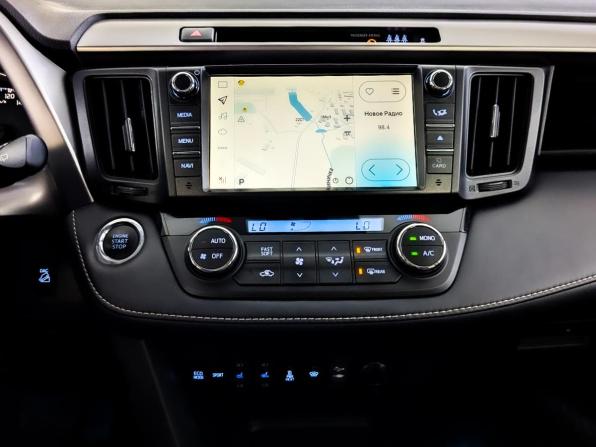 Toyota RAV4 IV (XA40) Рестайлинг с пробегом 2018 года, цена 2 595 000 рублей, 151045 км, внедорожник, Автокод Объявления
