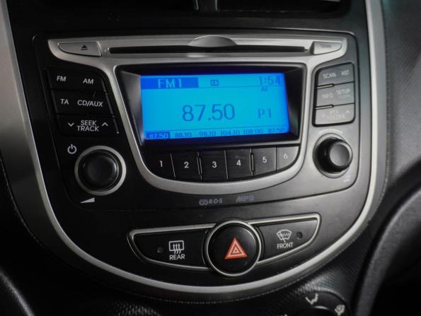 Hyundai Solaris I с пробегом 2013 года, цена 649 000 рублей, 180345 км, седан, Автокод Объявления
