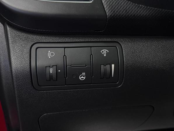 Hyundai Solaris I Рестайлинг с пробегом 2015 года, цена 1 255 000 рублей, 33278 км, хэтчбек, Автокод Объявления