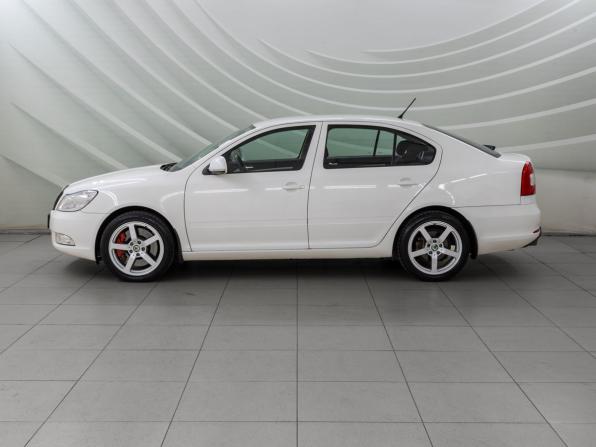 Skoda Octavia II (A5) Рестайлинг с пробегом 2012 года, цена 1 048 000 рублей, 179294 км, лифтбек, Автокод Объявления