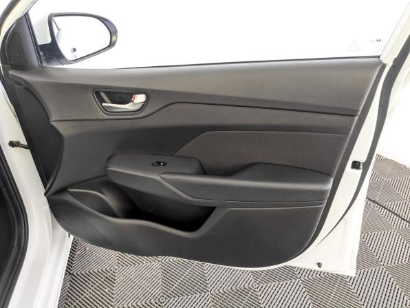 Hyundai Solaris II с пробегом 2020 года, цена 1 295 000 рублей, 111199 км, седан, Автокод Объявления