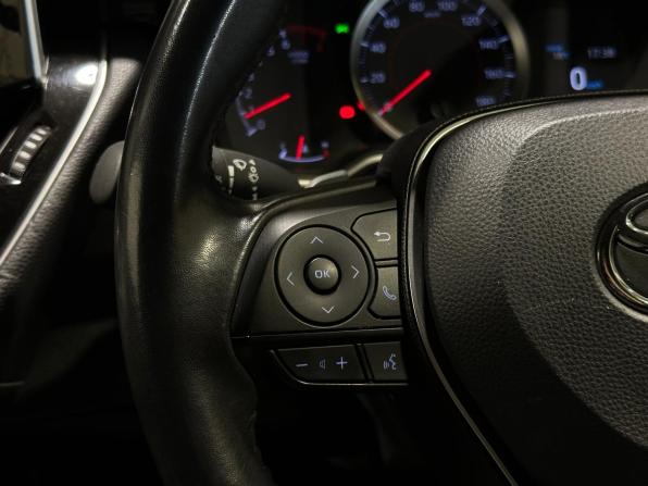 Toyota Corolla XII (E210) с пробегом 2018 года, цена 1 690 000 рублей, 68247 км, хэтчбек, Автокод Объявления