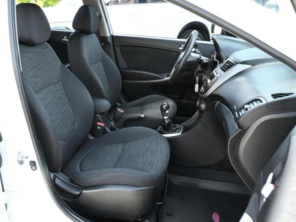 Hyundai Solaris I Рестайлинг с пробегом 2014 года, цена 875 000 рублей, 174573 км, хэтчбек, Автокод Объявления