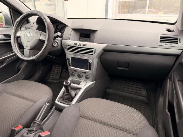 Opel Astra H Рестайлинг с пробегом 2011 года, цена 470 000 рублей, 167000 км, хэтчбек, Автокод Объявления