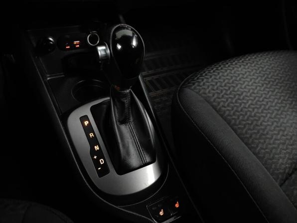 Kia Rio III Рестайлинг с пробегом 2016 года, цена 1 035 000 рублей, 98000 км, хэтчбек, Автокод Объявления