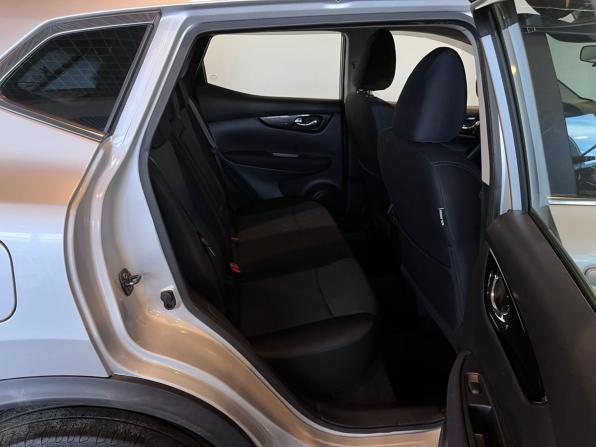 Nissan Qashqai II с пробегом 2018 года, цена 1 924 000 рублей, 124460 км, внедорожник, Автокод Объявления