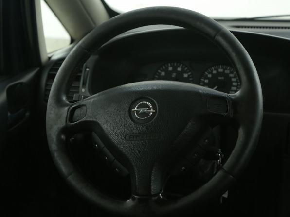 Opel Zafira A Рестайлинг с пробегом 2004 года, цена 282 000 рублей, 398500 км, компактвэн, Автокод Объявления
