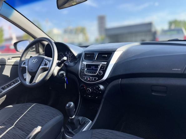 Hyundai Solaris I Рестайлинг с пробегом 2016 года, цена 899 000 рублей, 176089 км, седан, Автокод Объявления