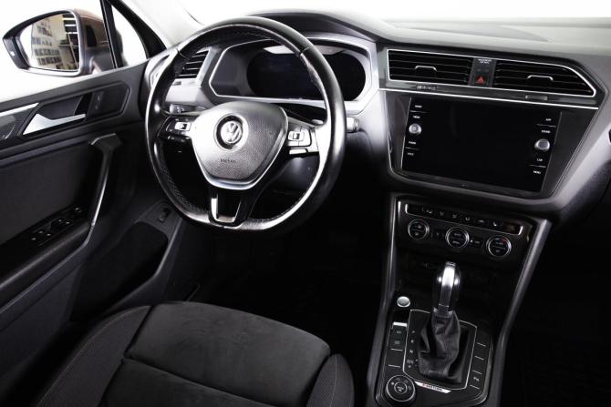Volkswagen Tiguan II с пробегом 2018 года, цена 3 389 000 рублей, 92000 км, внедорожник, Автокод Объявления