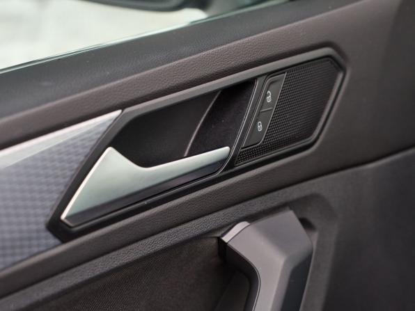 Volkswagen Tiguan II Рестайлинг с пробегом 2021 года, цена 3 450 000 рублей, 50760 км, внедорожник, Автокод Объявления