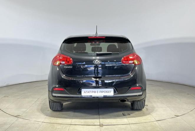 Kia Ceed II Рестайлинг с пробегом 2015 года, цена 1 180 000 рублей, 115482 км, хэтчбек, Автокод Объявления