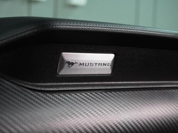 Ford Mustang VI Рестайлинг с пробегом 2019 года, цена 2 589 000 рублей, 127079 км, купе, Автокод Объявления