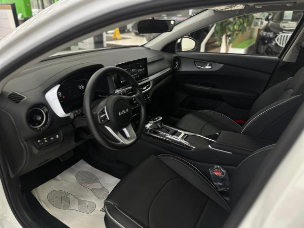 Kia K3 II (China Market) Рестайлинг с пробегом 2026 года, цена 2 760 000 рублей, 27 км, седан, Автокод Объявления