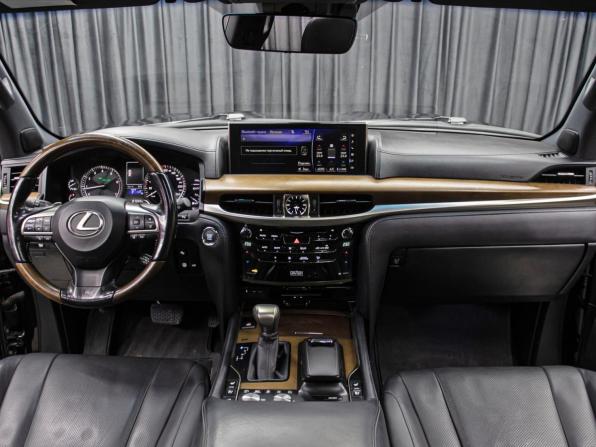 Lexus LX III Рестайлинг 2 с пробегом 2017 года, цена 8 998 000 рублей, 87222 км, внедорожник, Автокод Объявления