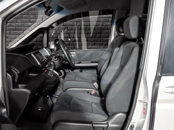 Honda Stepwgn IV с пробегом 2010 года, цена 1 400 000 рублей, 147742 км, минивэн, Автокод Объявления