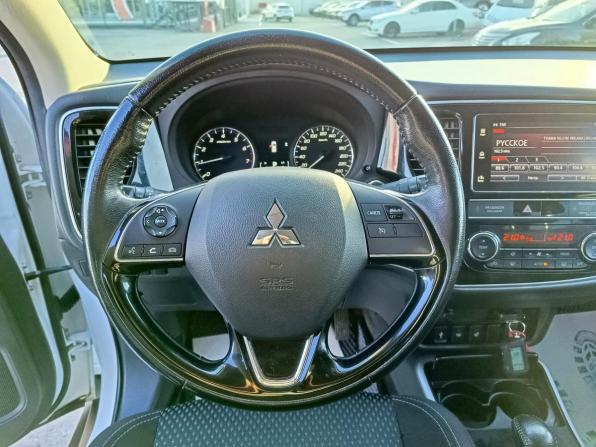 Mitsubishi Outlander III Рестайлинг 2 с пробегом 2018 года, цена 1 819 995 рублей, 134904 км, внедорожник, Автокод Объявления