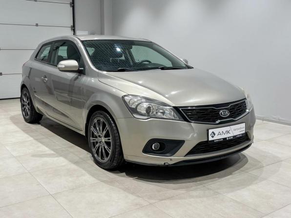 Kia Ceed I Рестайлинг с пробегом 2011 года, цена 685 358 рублей, 201478 км, хэтчбек, Автокод Объявления