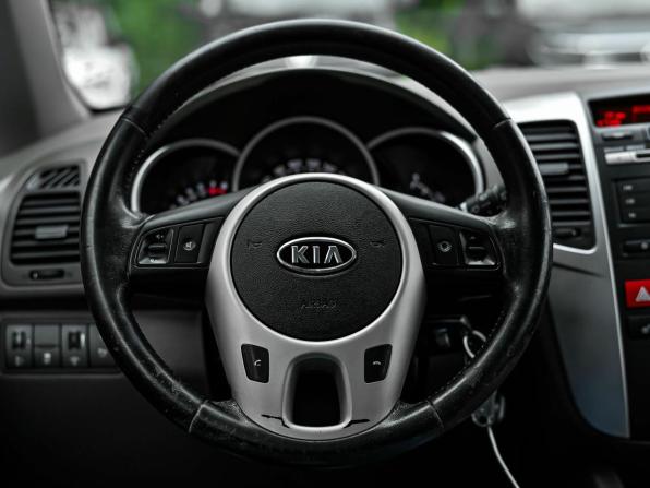 Kia Venga I с пробегом 2012 года, цена 650 000 рублей, 233535 км, минивэн, Автокод Объявления
