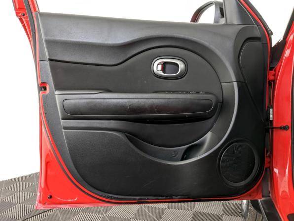 Kia Soul II Рестайлинг с пробегом 2019 года, цена 1 695 000 рублей, 123973 км, хэтчбек, Автокод Объявления