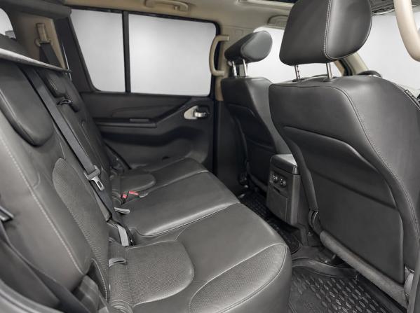 Nissan Pathfinder III Рестайлинг с пробегом 2013 года, цена 1 999 500 рублей, 167504 км, внедорожник, Автокод Объявления