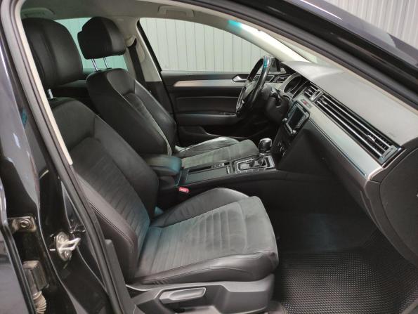 Volkswagen Passat B8 с пробегом 2017 года, цена 1 540 000 рублей, 159000 км, седан, Автокод Объявления