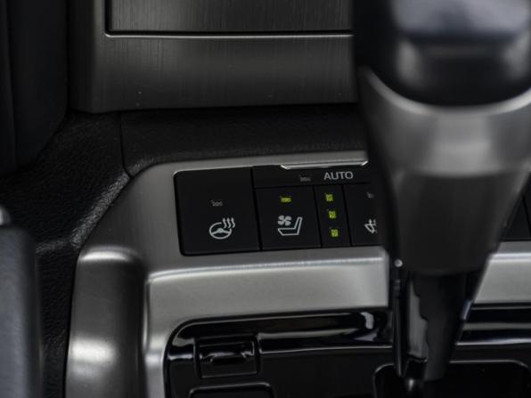 Toyota Land Cruiser 200 Series Рестайлинг 2 с пробегом 2017 года, цена 8 108 000 рублей, 83808 км, внедорожник, Автокод Объявления